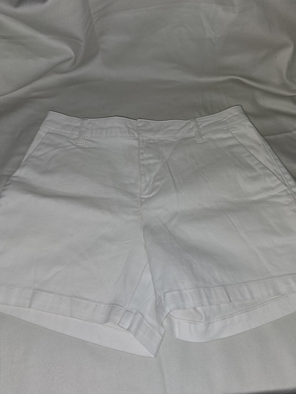 Banana Republic Ivory Cream Shorts sz 8 Cotton Viscose Spandex Preppy Classic